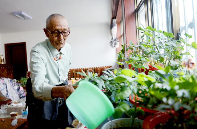 定要做「适老化设计」舒适又省心OG真人建议：家有60岁老人一(图13)